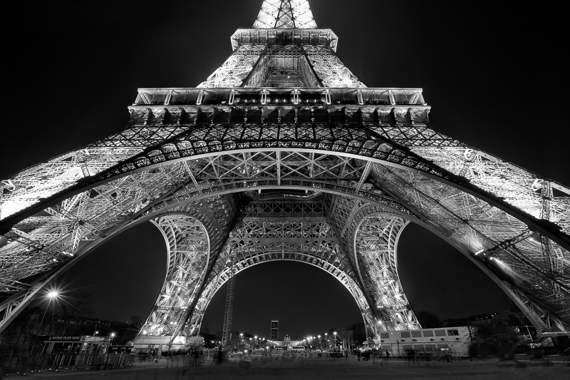 black & white,black and white,city scape,cityscape,eiffel tower,europe,france,horizontal,night,paris,black & white