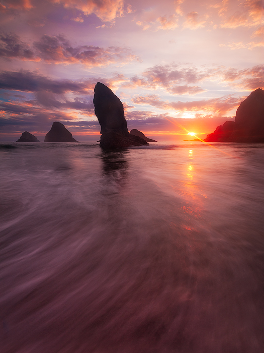 cloudy,coast,coastal,north america,northwest,ocean,oceanside,oregon,pacific northwest,pacific ocean,sea stack,sunset,united states,vertical,water body,wave