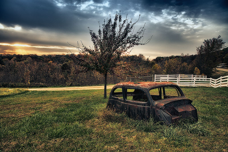HDR,america,antique,car,crumbling,dilapidated,elderly,galena,horizontal,il,illinois,midwest,north america,old,older,rusty,united states,us,usa