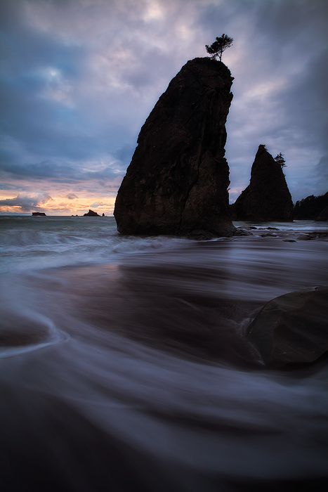 beach,cloudy,coast,coastal,crashing,evening,north america,northwest,ocean,pacific northwest,pacific ocean,rialto beach,sea stack,shore,united states,vertical,washington,water body,wave