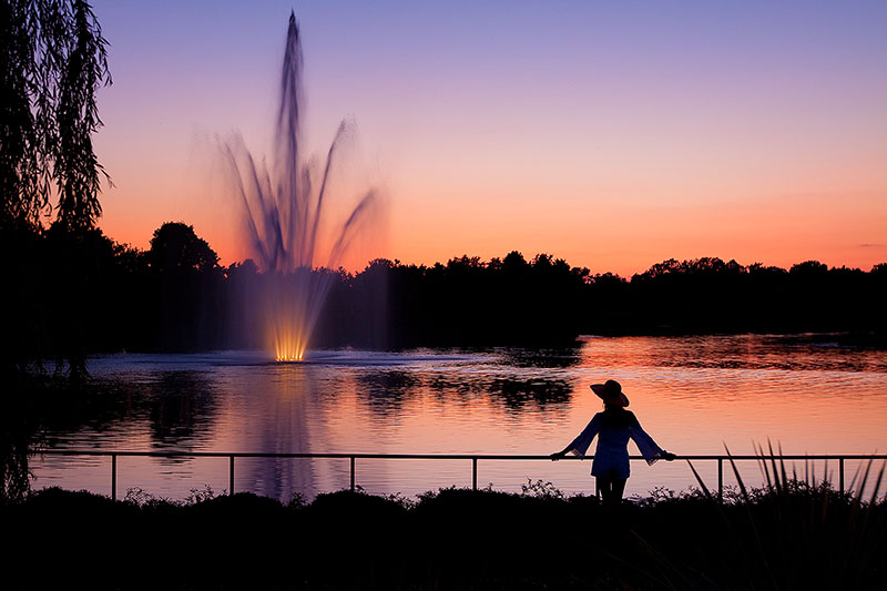 america,beautiful,botanic gardens,female,fountain,horizontal,il,illinois,lady,midwest,north america,pond,sunset,united states,us,usa,woman