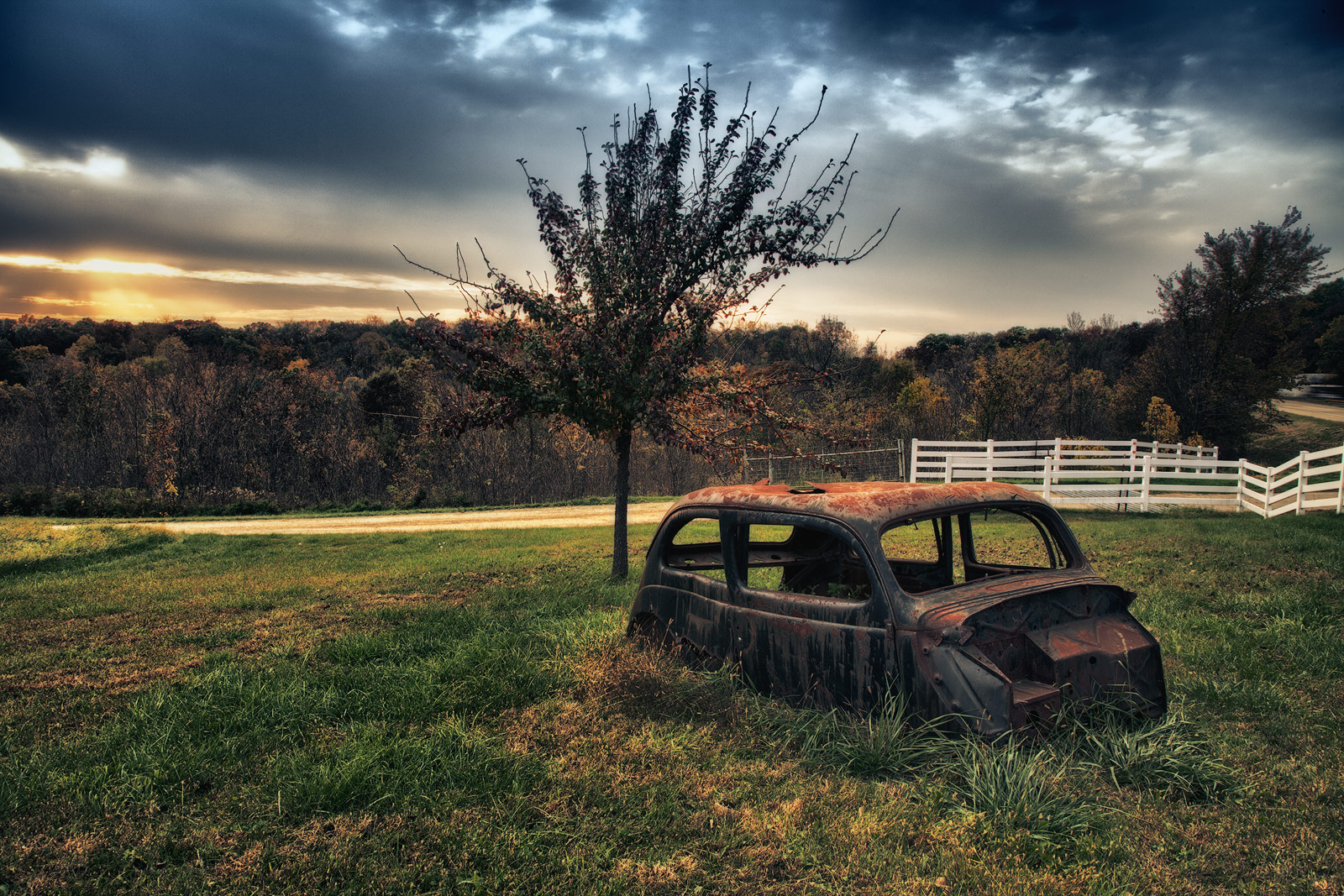 HDR rendition of the remnants of an old car